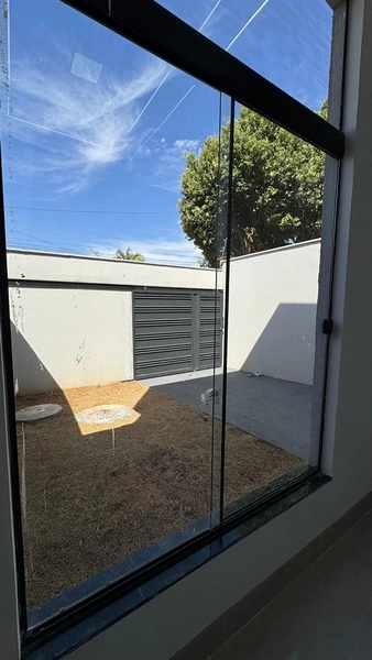 Casa á venda no Setor Papillon Park, 3/4 sendo 1 suíte e quintal grande: 4ª foto da galeria de imagens do imóvel