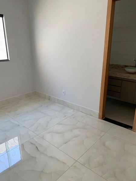 Casa 3 suítes plenas toda em armários,  com fino acabamento e muito requinte: 2ª foto da galeria de imagens do imóvel