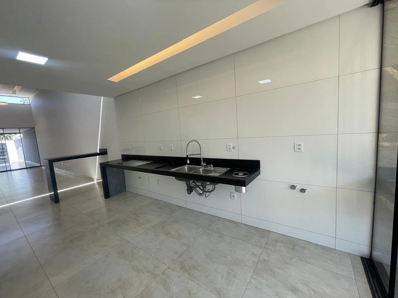 Casa 3 suítes plenas com fino acabamento e muito requinte: 2ª foto da galeria de imagens do imóvel