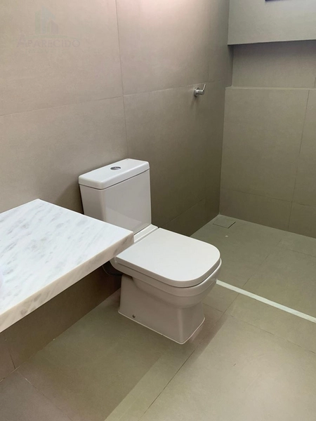 Linda casa de alto padrão com 4 suítes plenas, closet e piscina: 3ª foto da galeria de imagens do imóvel