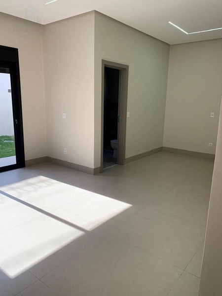 Linda casa de alto padrão com 4 suítes plenas, closet e piscina: 15ª foto da galeria de imagens do imóvel