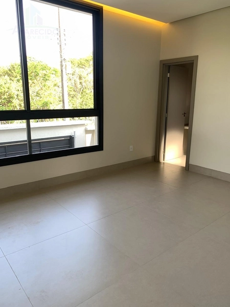 Linda casa de alto padrão com 4 suítes plenas, closet e piscina: 20ª foto da galeria de imagens do imóvel