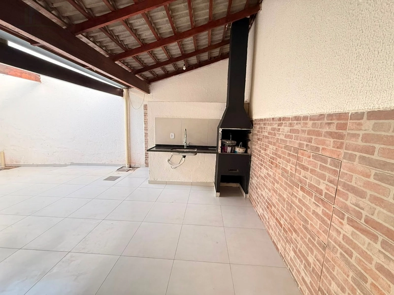 Linda casa com 3/1 suíte e armários no setor Três Marias: 1ª foto da galeria de imagens do imóvel