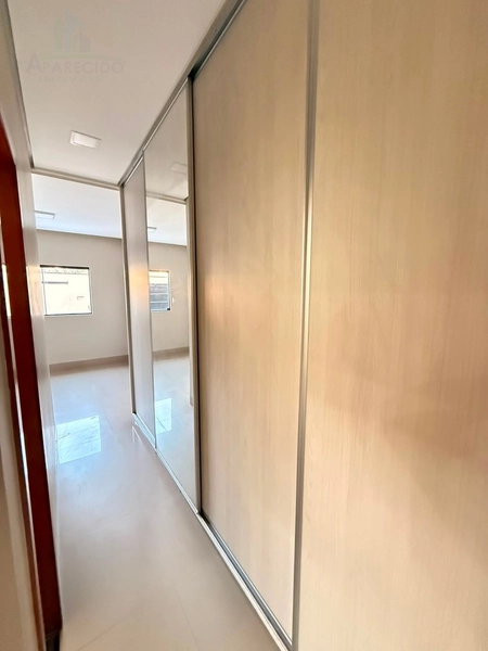 Linda casa com 3/1 suíte e armários no setor Três Marias: 11ª foto da galeria de imagens do imóvel