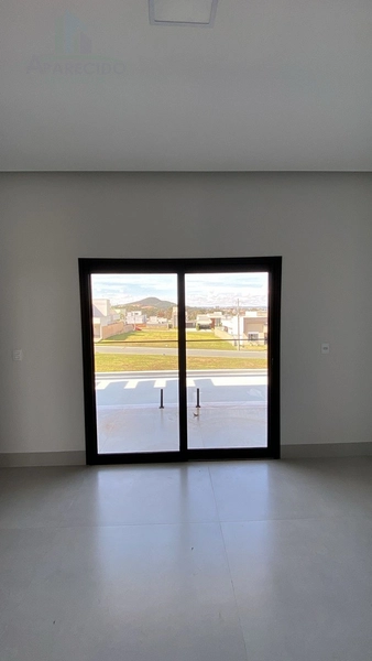 Lindo sobrado com 4 suítes, sendo 1 máster e piscina: 2ª foto da galeria de imagens do imóvel