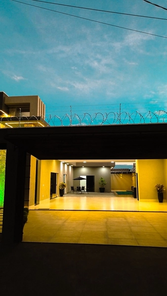 Maravilhosa casa com 3 suítes plenas com iluminação e piscina aquecida, tudo com muito requinte e bom gosto.: 8ª foto da galeria de imagens do imóvel