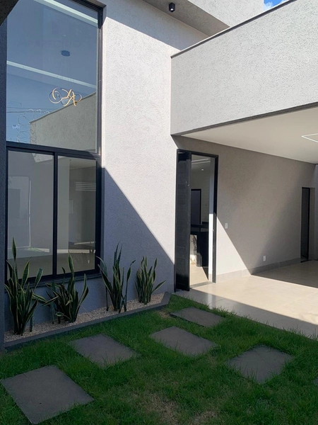 Maravilhosa casa com 3 suítes plenas e 1 closet,  com muito bom gosto e requinte.: 1ª foto da galeria de imagens do imóvel