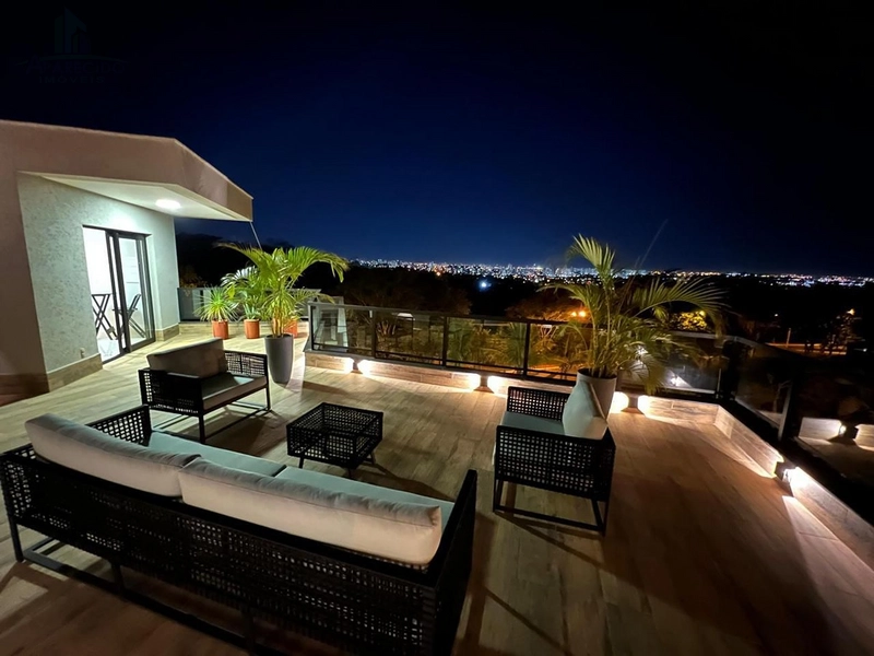 Maravilhosa casa com vista para toda Goiânia, com 3 suítes, mobilhada e decorada com muito requinte.: 8ª foto da galeria de imagens do imóvel