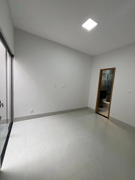 Maravilhosa casa com 2 quartos sendo 1 suíte com muito bom gosto e requinte.: 19ª foto da galeria de imagens do imóvel