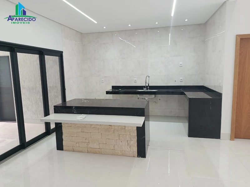 Linda casa com 3 suítes plenas, piscina aquecida e toda a casa.: 2ª foto da galeria de imagens do imóvel