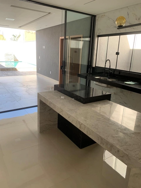 Casa à venda 3 Quartos, 3 Suites, 4 Vagas, 360M², Setor Três Marias, Goiânia - GO: 1ª foto da galeria de imagens do imóvel