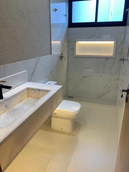 Maravilhosa e moderna casa com 3 suítes plenas sendo 1 suíte com closet: 10ª foto da galeria de imagens do imóvel