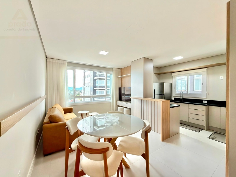 Apartamento com 3 dormitórios na Zona Nova: 2ª foto da galeria de imagens do imóvel