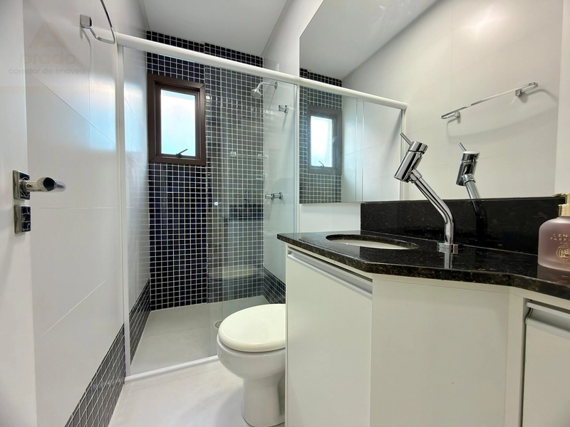 Apartamento de 2 dormitórios a 2 quadras do mar: 8ª foto da galeria de imagens do imóvel