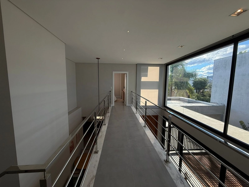 CASA DE ALTO PADRÃO NO CONDADO DE CAPÃO: 11ª foto da galeria de imagens do imóvel