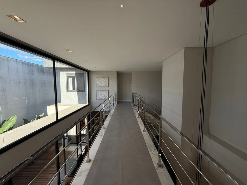 CASA DE ALTO PADRÃO NO CONDADO DE CAPÃO: 7ª foto da galeria de imagens do imóvel