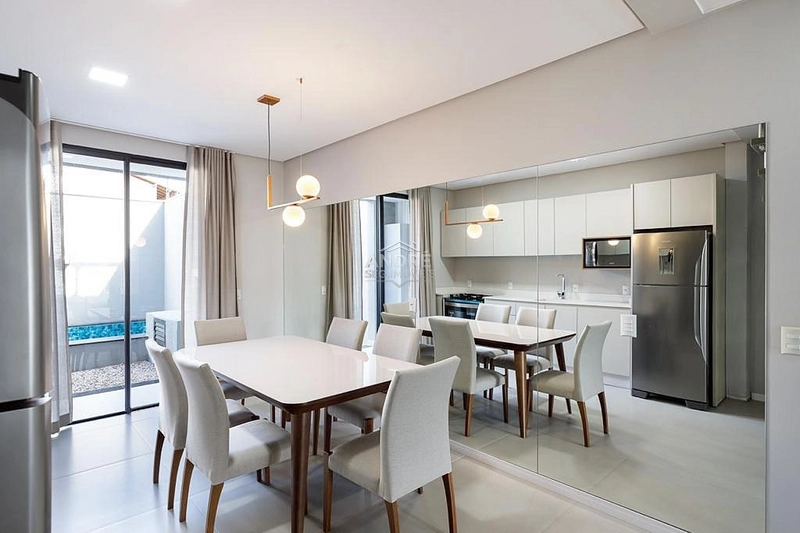 TRIPLEX 150 METROS DO MAR COM PISCINA: 2ª foto da galeria de imagens do imóvel