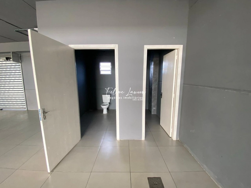 Predio comercial com 250m2 próximo loja PraCasa Lorenzeti: 11ª foto da galeria de imagens do imóvel