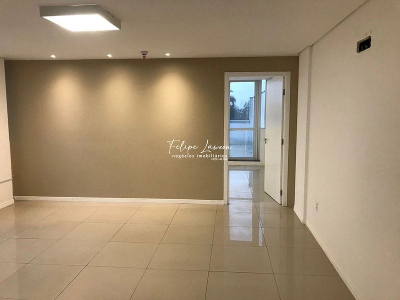 Sala comercial no Moinhos Office, 50m² mais o terraço: 2ª foto da galeria de imagens do imóvel