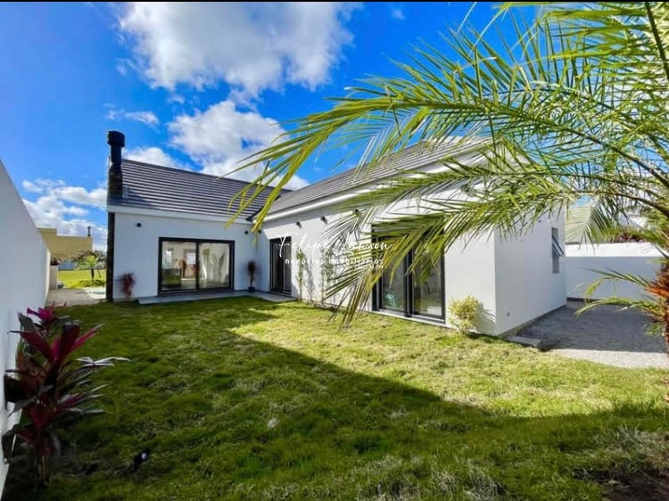 Casa nova 3 suítes e semi mobiliada no Alphavile: 3ª foto da galeria de imagens do imóvel
