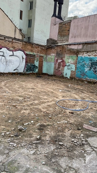 Terreno de esquina próximo Ucpel: 6ª foto da galeria de imagens do imóvel