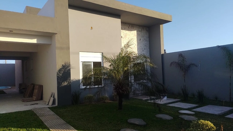 Casa térrea 3 quartos praia do Cassino em rua calçada: 4ª foto da galeria de imagens do imóvel