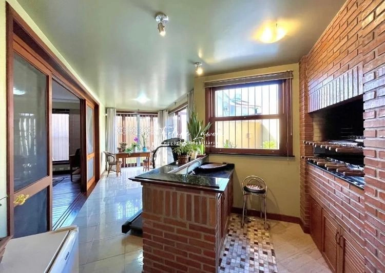 Belíssima casa na Baronesa 3 0u 4 dormitórios : 9ª foto da galeria de imagens do imóvel