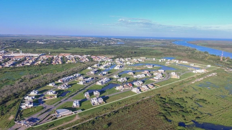 Lote de esquina, fundo lago, Condomínio Lagos de São Gonçalo: 2ª foto da galeria de imagens do imóvel