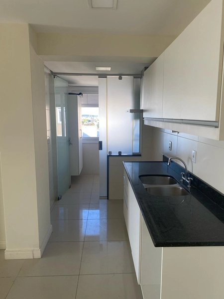 Apartamento com 2 quartos no Central Park em andar alto, vista oeste, sacada com churrasqueira e vaga de garagem: 7ª foto da galeria de imagens do imóvel