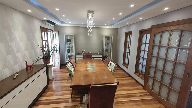 Casa Térrea à Venda 4 Dormitórios Próximo à Av. Dom Joaquim: 1ª foto da galeria de imagens do imóvel