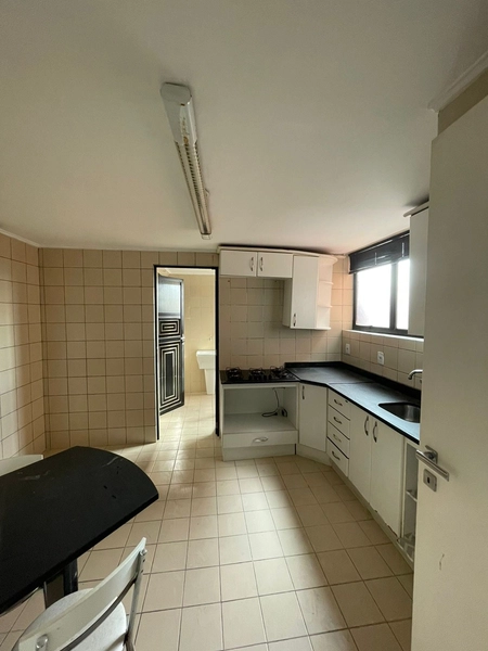 Apartamento central com 2 dormitórios e 2 vagas de garagem: 11ª foto da galeria de imagens do imóvel