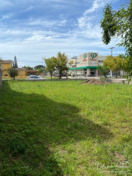 Terreno de esquina na Avenida rio grande do Sul, Laranjal: 2ª foto da galeria de imagens do imóvel