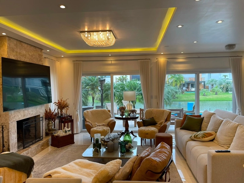 Casa condomínio Lagos de São Gonçalo com projeto arquitetônico impecável fundo para o lago: 4ª foto da galeria de imagens do imóvel