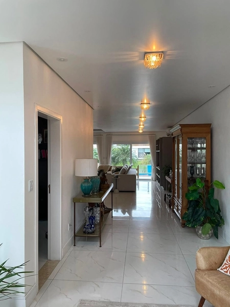 Casa condomínio Lagos de São Gonçalo com projeto arquitetônico impecável fundo para o lago: 2ª foto da galeria de imagens do imóvel