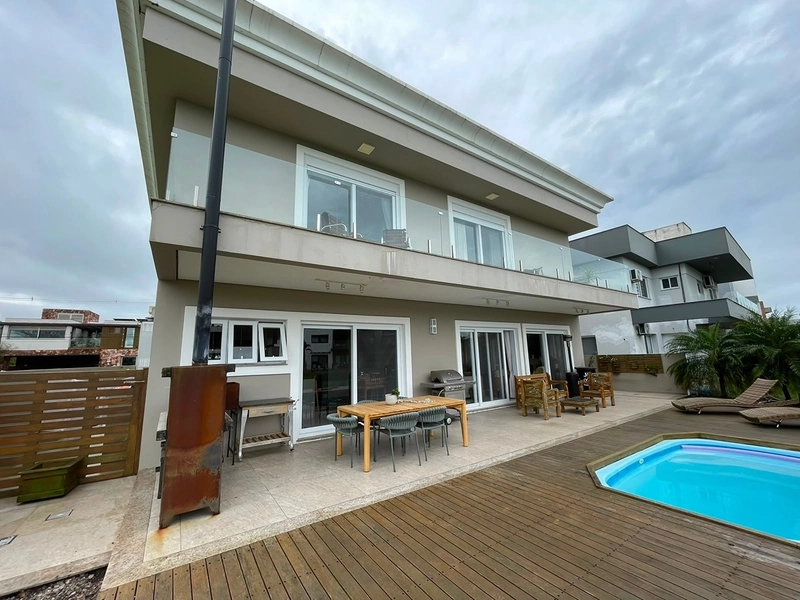 Casa condomínio Lagos de São Gonçalo com projeto arquitetônico impecável fundo para o lago: 21ª foto da galeria de imagens do imóvel