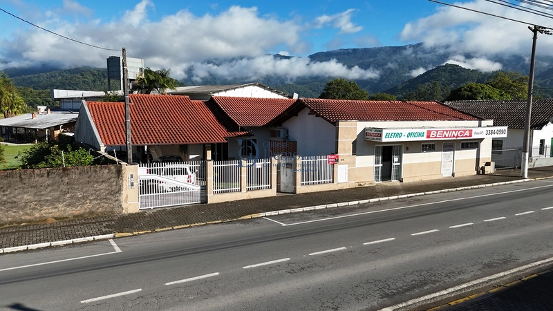 Casa com Sala Comercial à Venda na Rua Principal de Rodeio | Excelente Oportunidade de Investimento: 18ª foto da galeria de imagens do imóvel