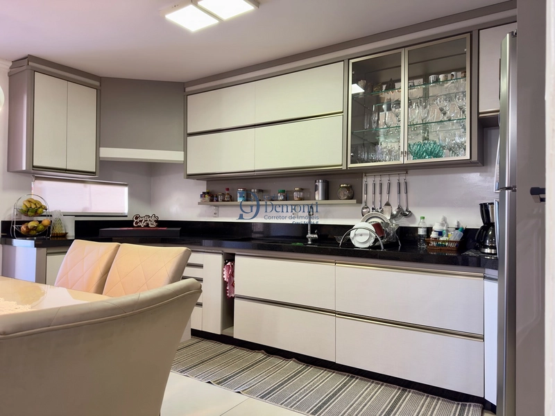 Casa com Sala Comercial à Venda na Rua Principal de Rodeio | Excelente Oportunidade de Investimento: 2ª foto da galeria de imagens do imóvel