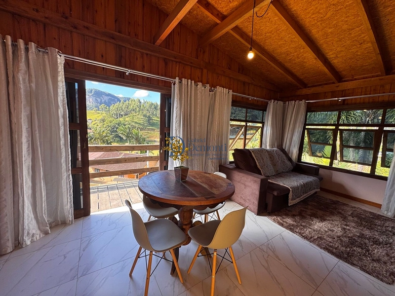 Seu refúgio na natureza com 3 chalés — pronto para viver ou investir: 3ª foto da galeria de imagens do imóvel