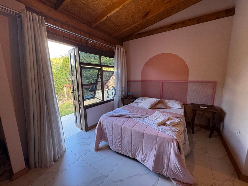 Seu refúgio na natureza com 3 chalés — pronto para viver ou investir: 8ª foto da galeria de imagens do imóvel