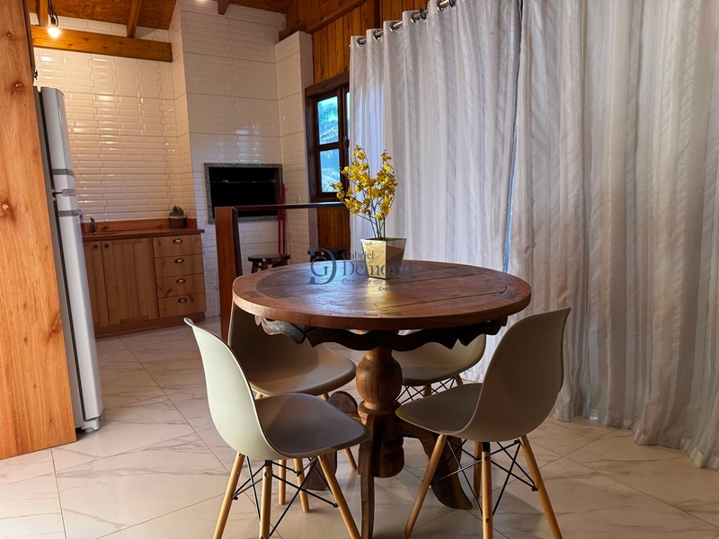 Seu refúgio na natureza com 3 chalés — pronto para viver ou investir: 11ª foto da galeria de imagens do imóvel