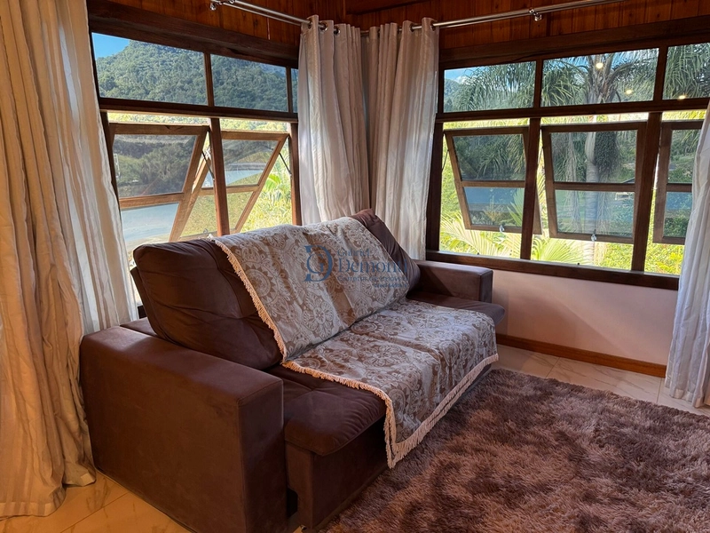 Seu refúgio na natureza com 3 chalés — pronto para viver ou investir: 2ª foto da galeria de imagens do imóvel