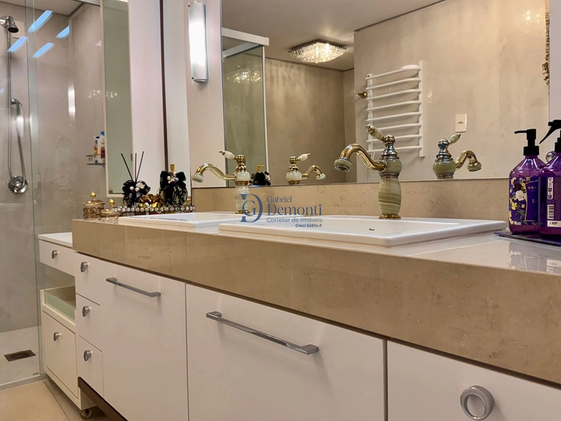 Alto padrão no Jardins em Blumenau — sofisticado e totalmente renovado: 35ª foto da galeria de imagens do imóvel