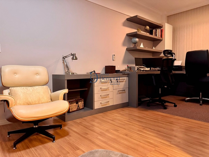 Alto padrão no Jardins em Blumenau — sofisticado e totalmente renovado: 17ª foto da galeria de imagens do imóvel