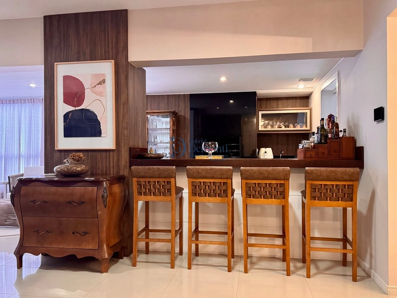 Alto padrão no Jardins em Blumenau — sofisticado e totalmente renovado: 14ª foto da galeria de imagens do imóvel