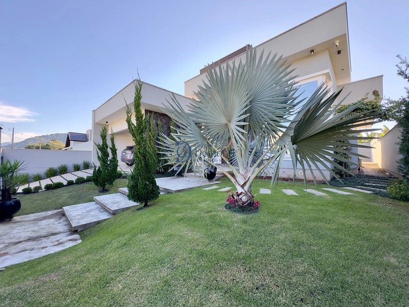 Casa de Alto Padrão com 3 Suítes, Piscina e Automação em Timbó: 28ª foto da galeria de imagens do imóvel