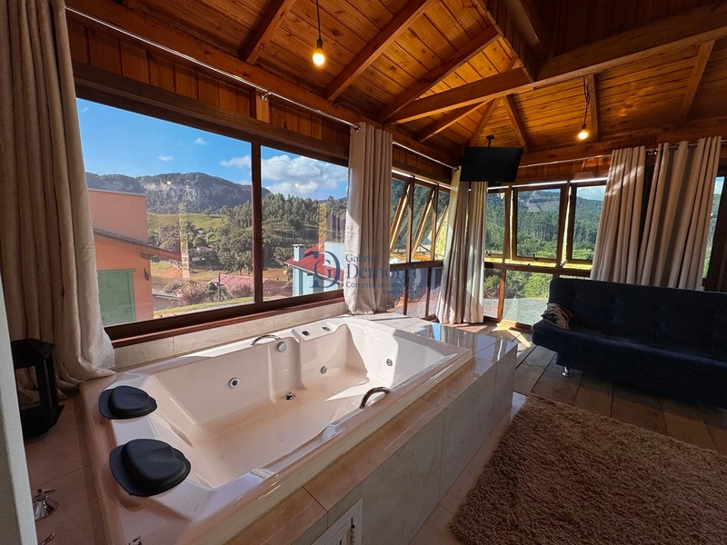 3 chalés mobiliados com potencial de renda em Rio Bonito: 3ª foto da galeria de imagens do imóvel