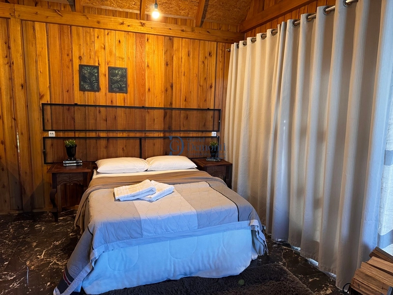 Conjunto com 3 chalés mobiliados na natureza — ideal para uso e renda: 9ª foto da galeria de imagens do imóvel