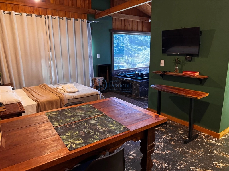 Conjunto com 3 chalés mobiliados na natureza — ideal para uso e renda: 8ª foto da galeria de imagens do imóvel