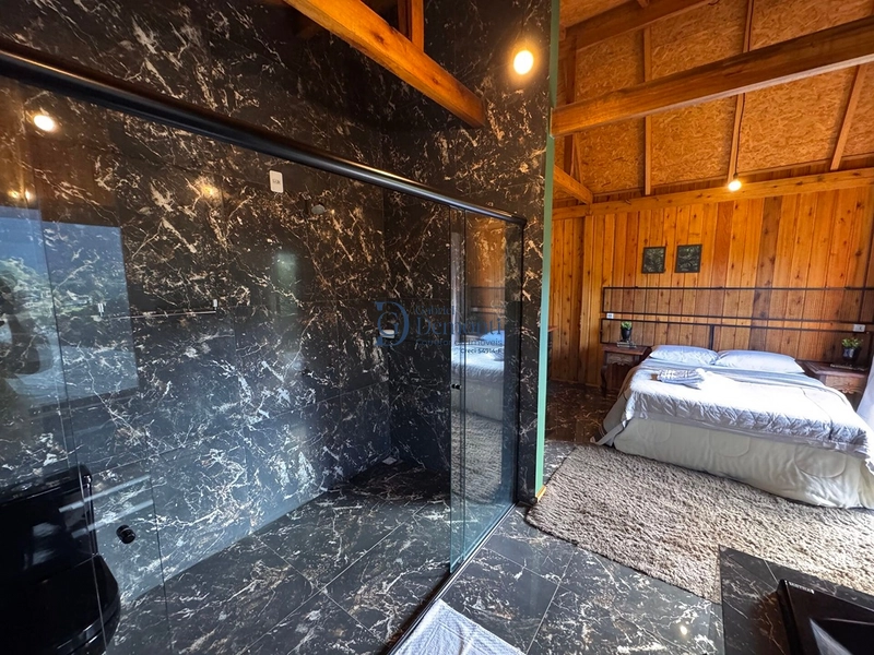 Conjunto com 3 chalés mobiliados na natureza — ideal para uso e renda: 20ª foto da galeria de imagens do imóvel