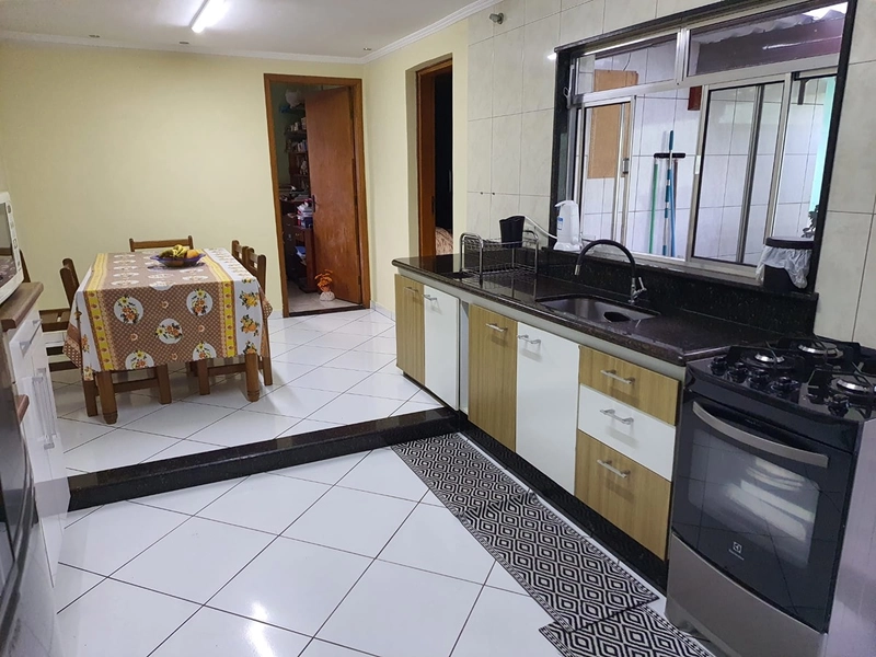 Casa térrea à venda no Jardim Zaira, Mauá: 3ª foto da galeria de imagens do imóvel